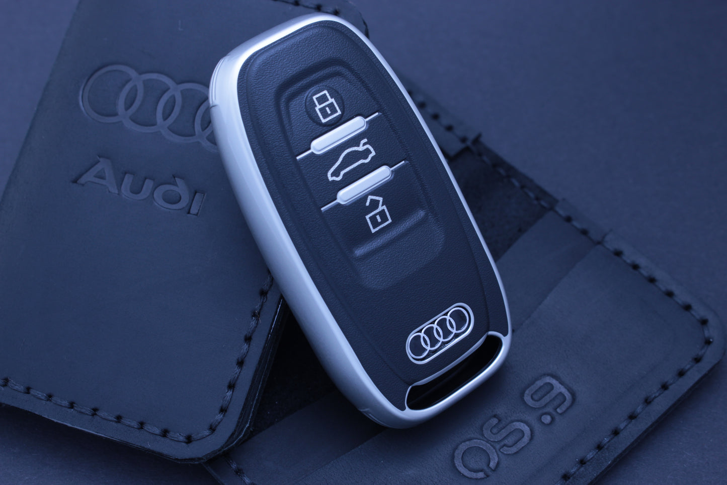 AUDI Type - B Plastikowy