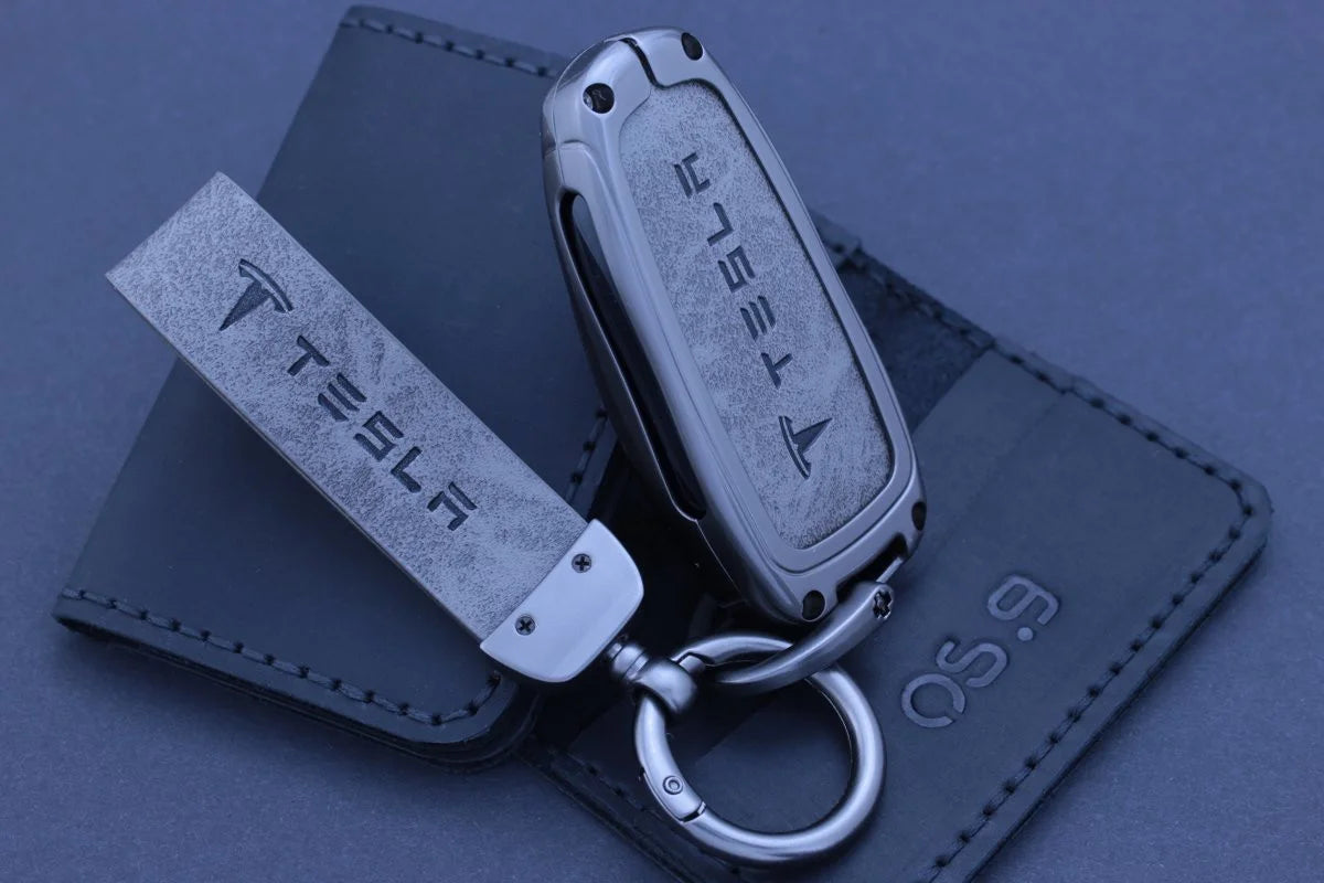 Tesla Type - C Metal + Skóra