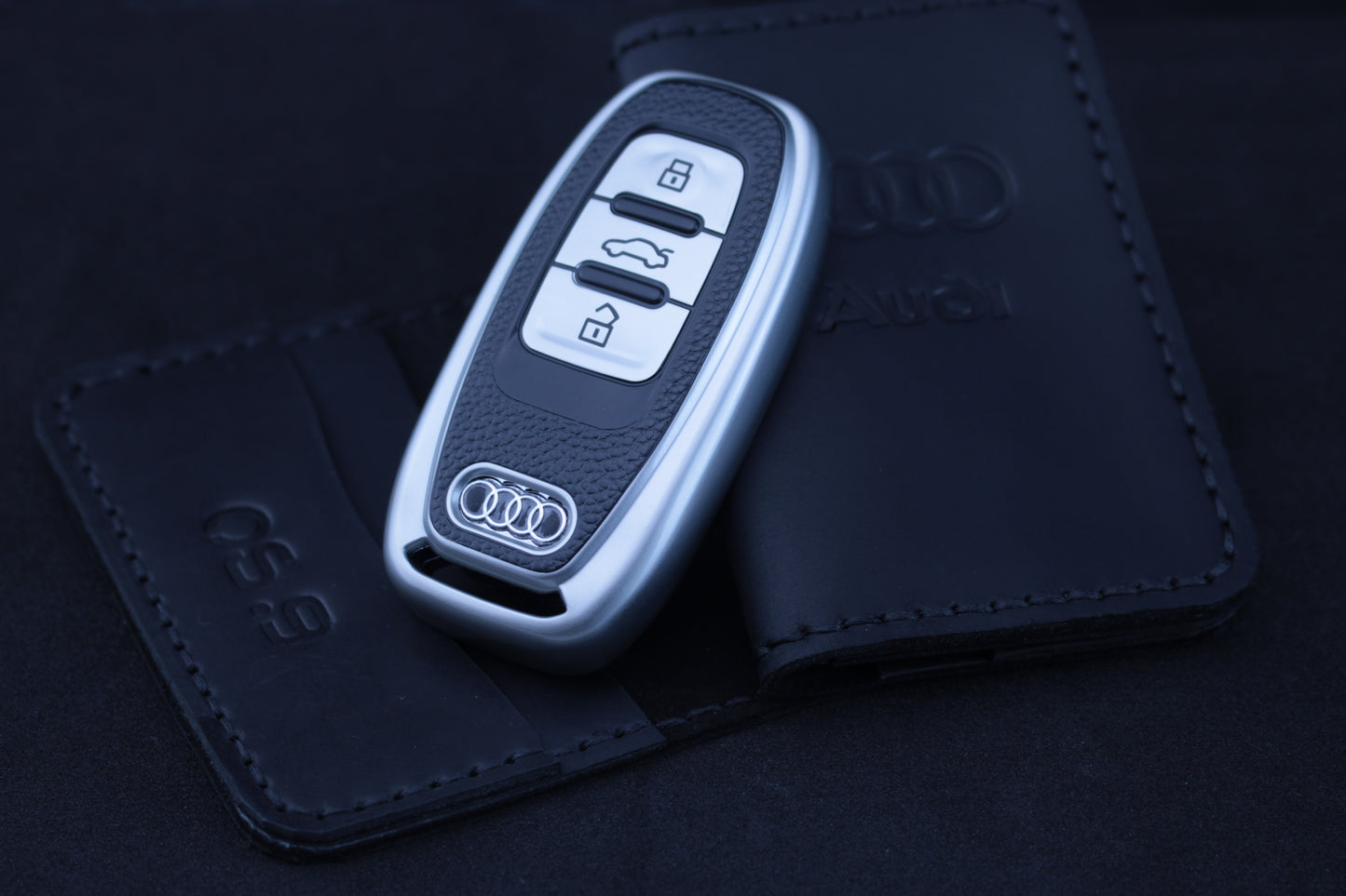 AUDI Type - B Plastikowy