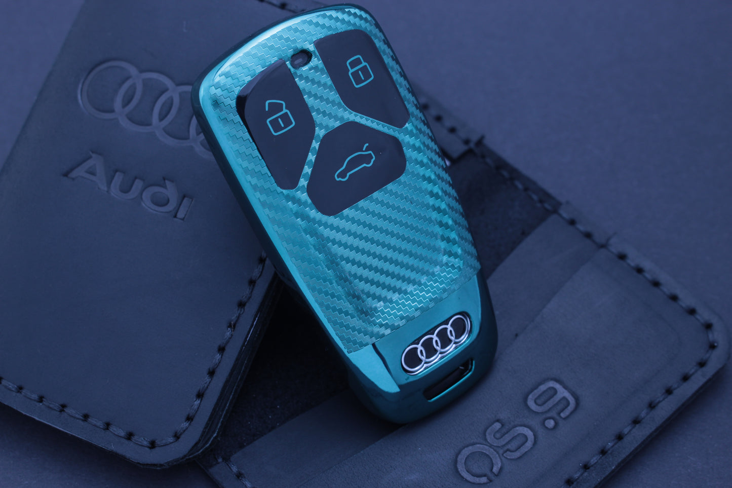 AUDI Type - C Karbonowy